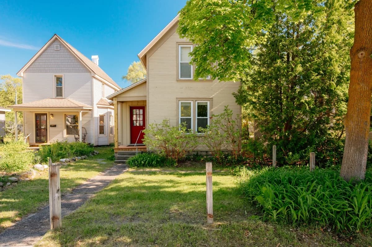 Astra Cottage | Hottub | 3BR Near Downtown & TART Trail | Grill photo 53
