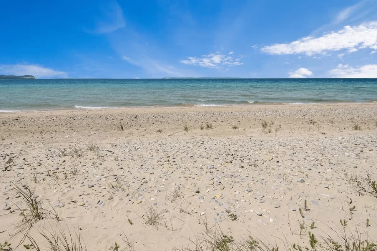 Boona Vista|Lake Michigan Beach Front Cottage photo 23