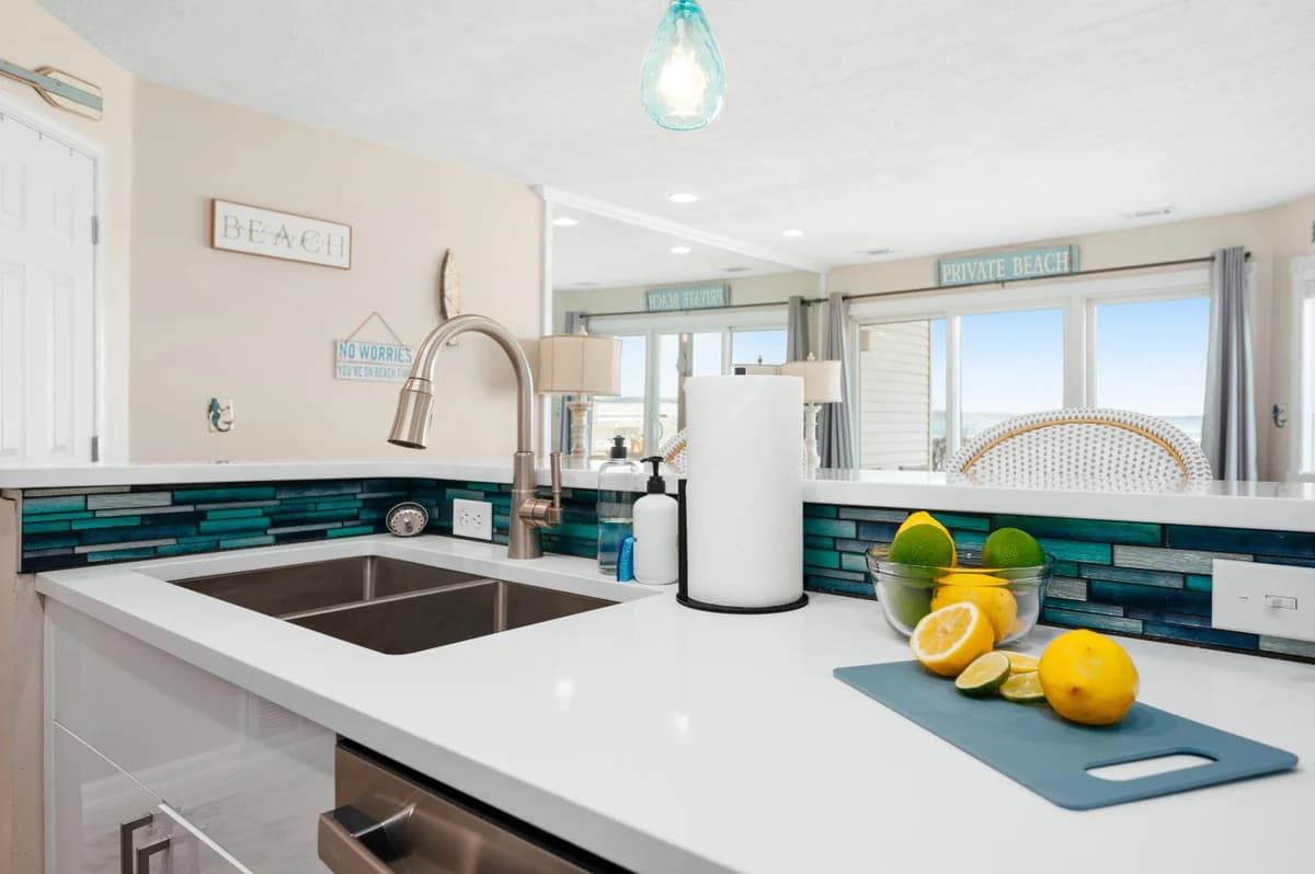 Coastal Serenity 108 |Beachfront Condo |Near Downtown photo 6