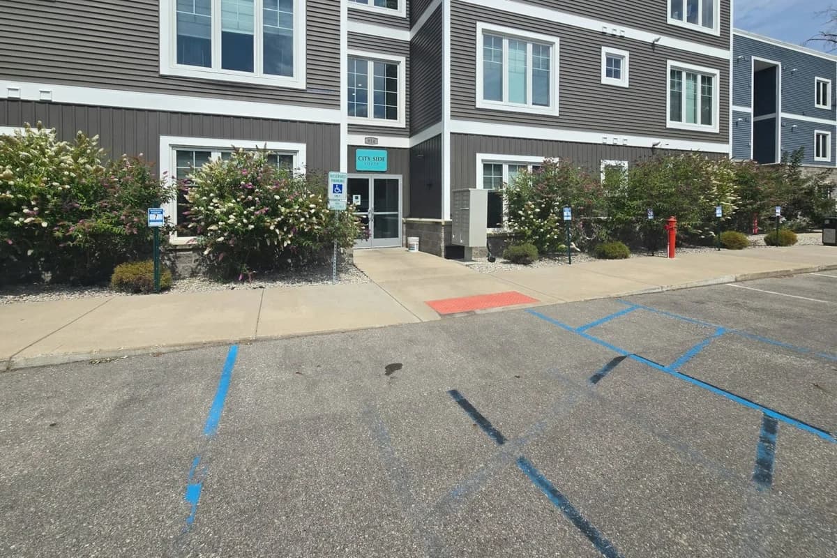 The Cove 5 | 2BR | Rooftop Patio | Downtown photo 21