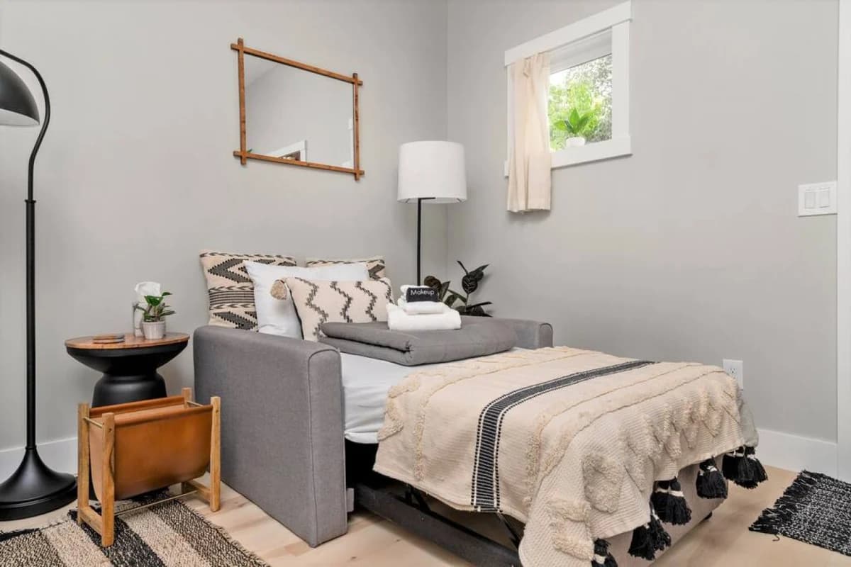 H Studio |Close to Downtown|Beaches|Wineries photo 8