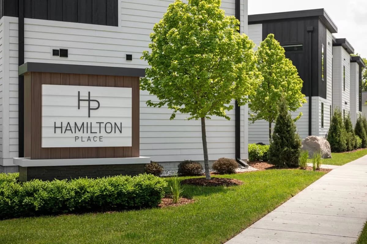 Hamilton Place | Bayside Building 8BR | Near Downtown Beaches photo 2