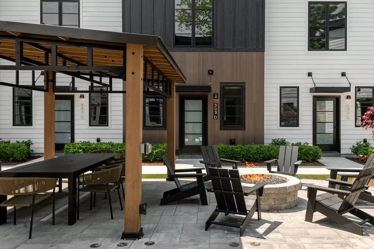 Hamilton Place | Lakestone 2BR | Near Downtown Beaches photo 18