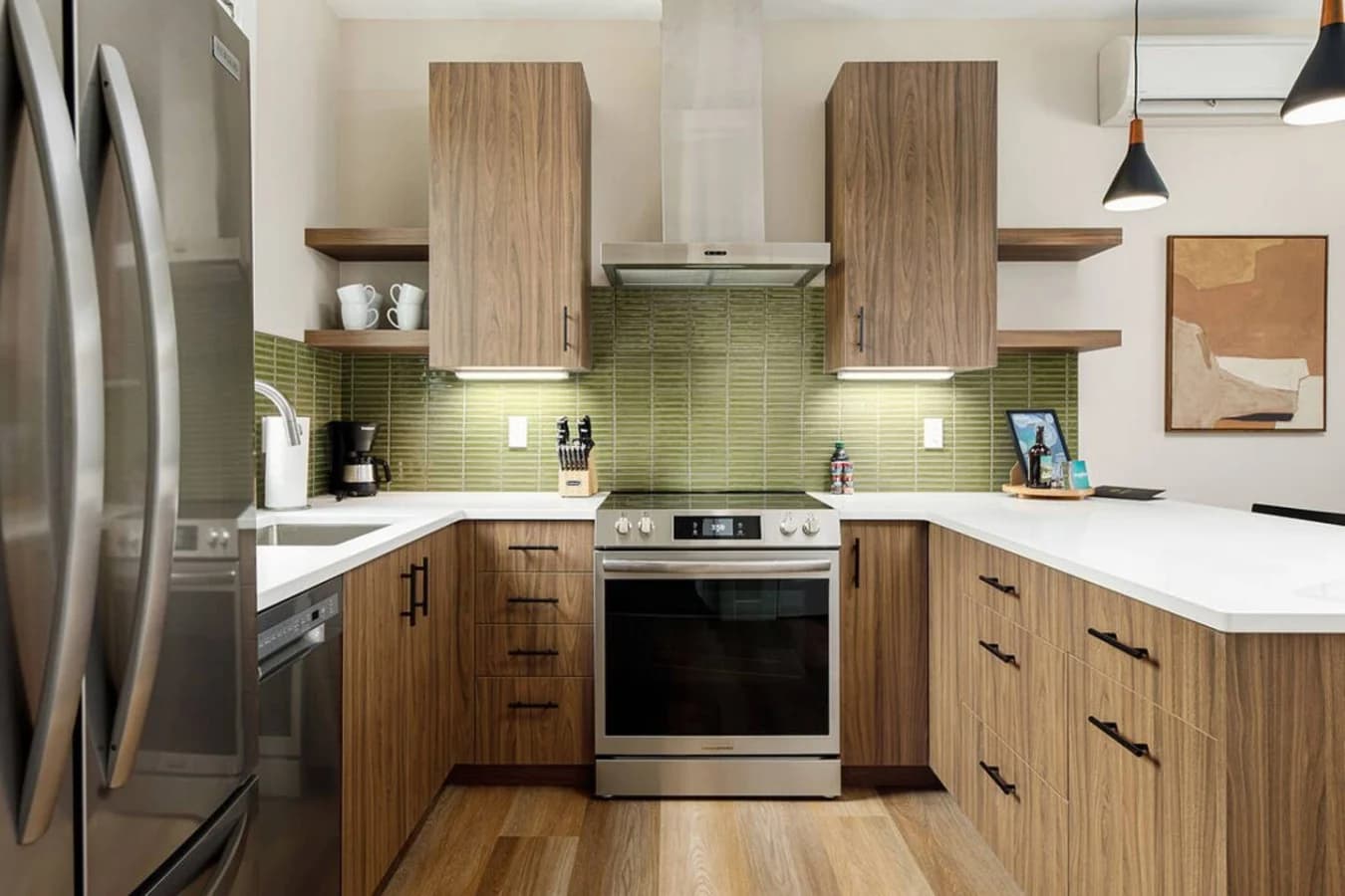 Hamilton Place | Sagewood Building 6BR | Near Downtown Beaches photo 7