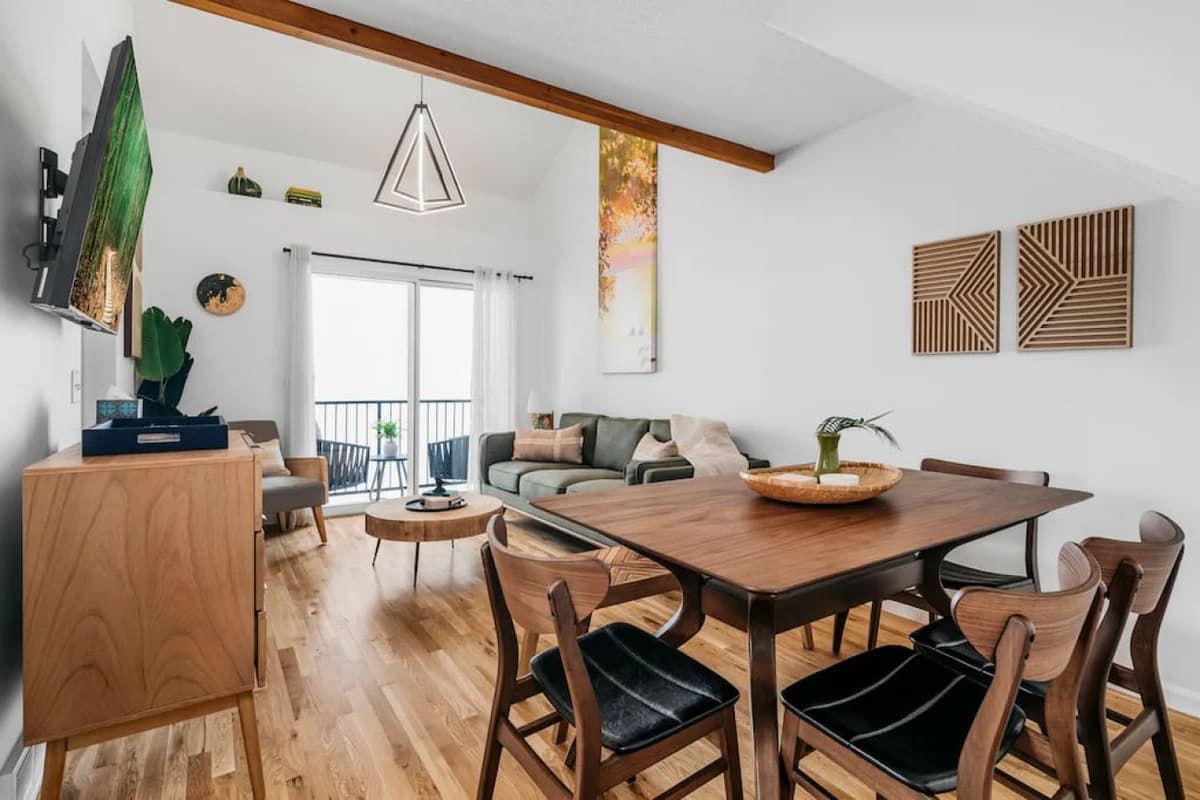 Japandi | 3BD Townhome| Near Downtown | Beaches | Wineries photo 11