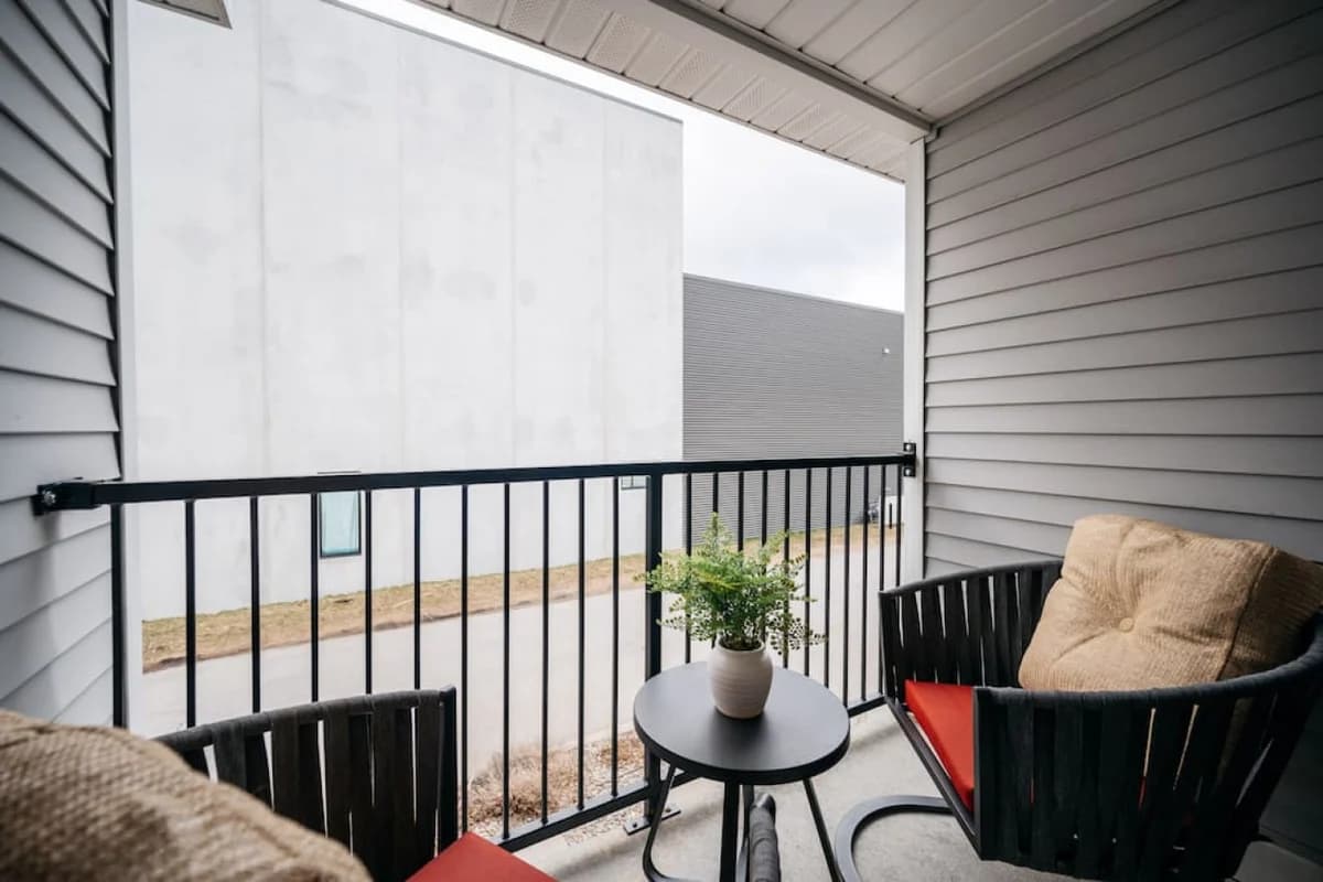 Japandi | 3BD Townhome| Near Downtown | Beaches | Wineries photo 16