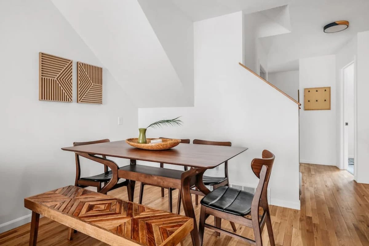 Japandi | 3BD Townhome| Near Downtown | Beaches | Wineries photo 17