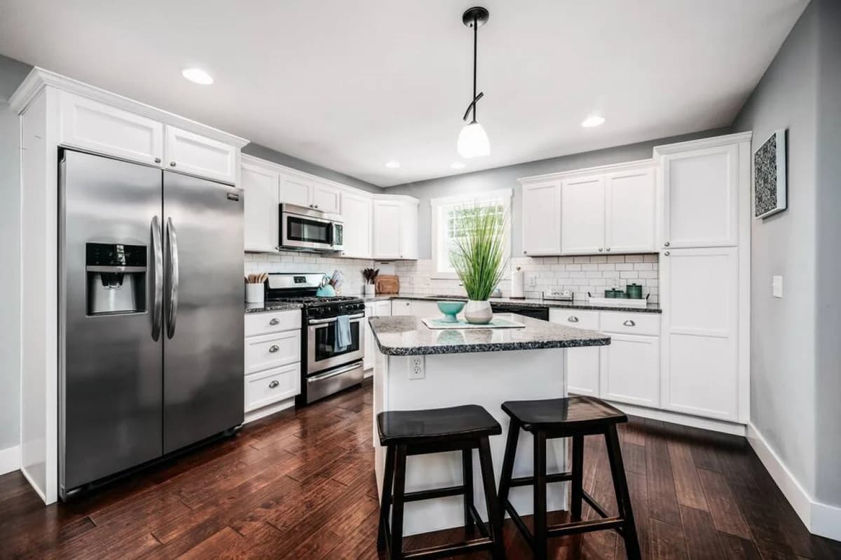 Lakescape | Modern 3BD Townhome |Downtown|Wineries photo 3