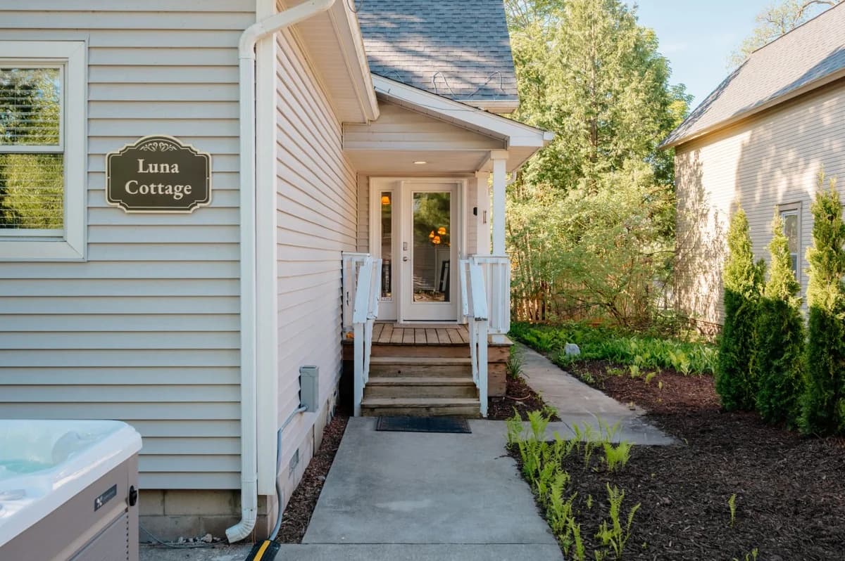 Luna Cottage | Hottub | 3BR House Near Downtown & TART Trail | Grill photo 45