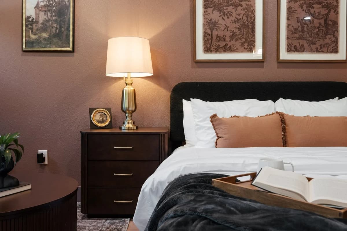 Moody Maison Studio · Near Downtown & Beaches