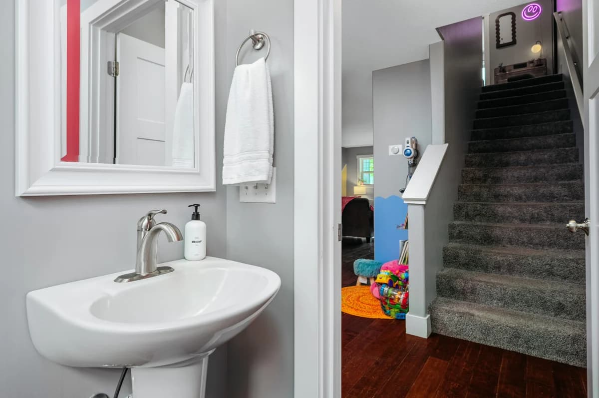 The Emerald Nest | 3BR Townhome |Near Downtown |Beach |Wineries photo 63