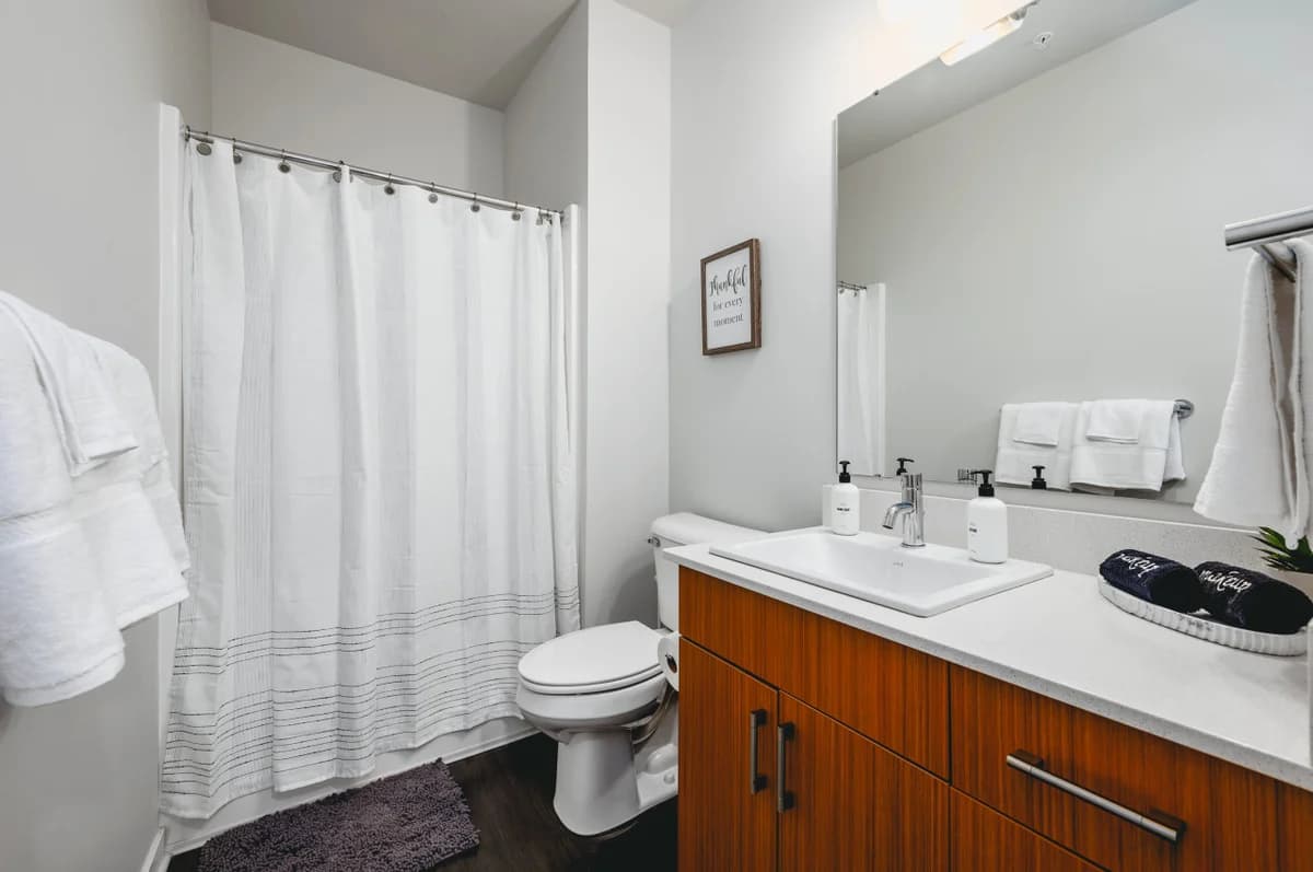 *NEW* Great Escape 404: 2BR Condo Near Downtown and Bay photo 27