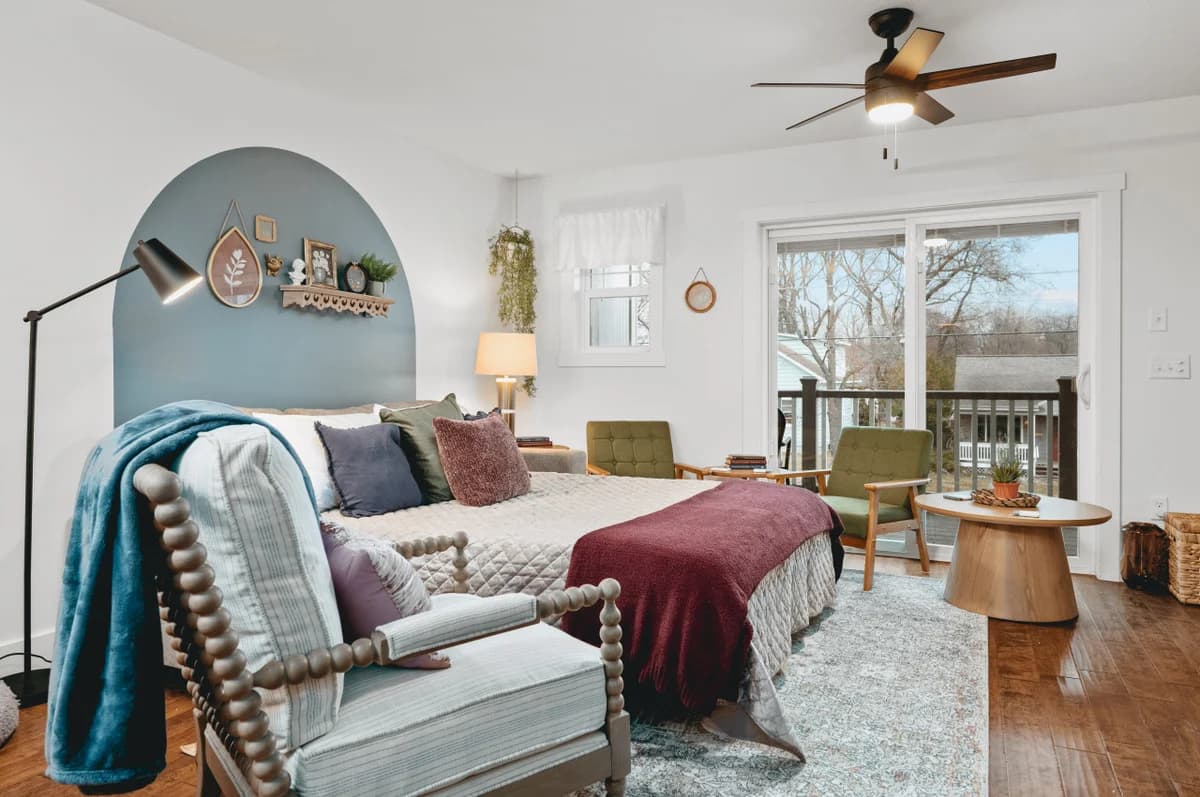 Ivy House: 3BR Townhome Downtown Beaches Wineries