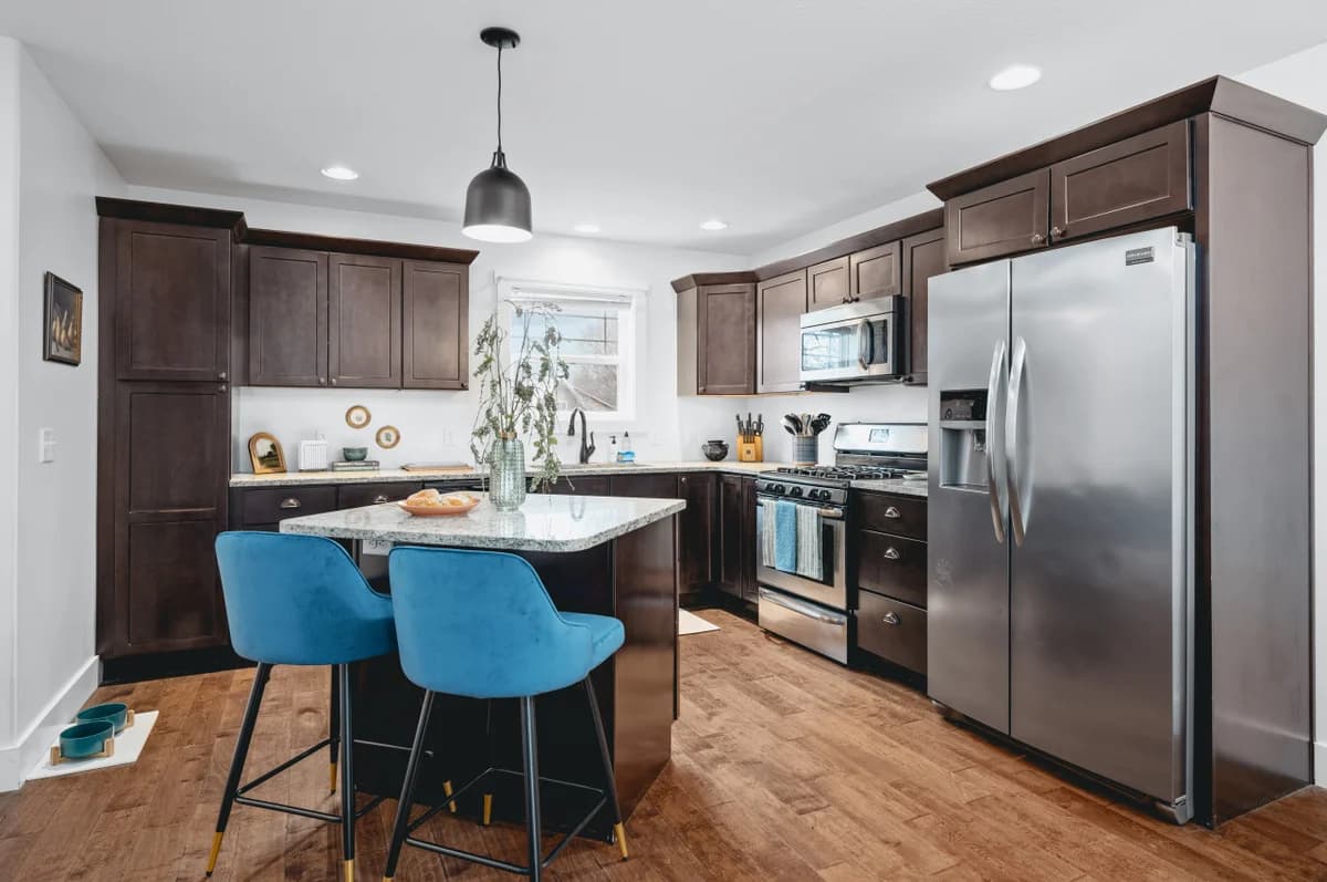 Ivy House: 3BR Townhome Downtown Beaches Wineries photo 5