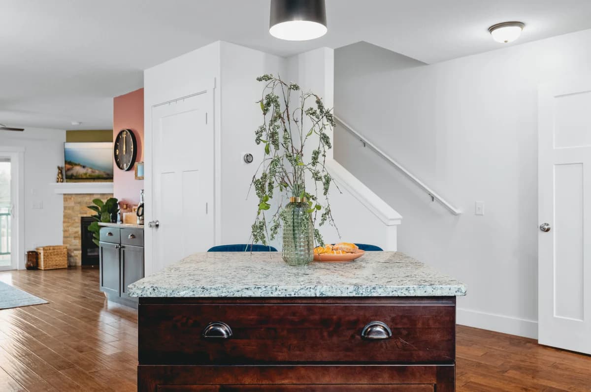 Ivy House: 3BR Townhome Downtown Beaches Wineries photo 18