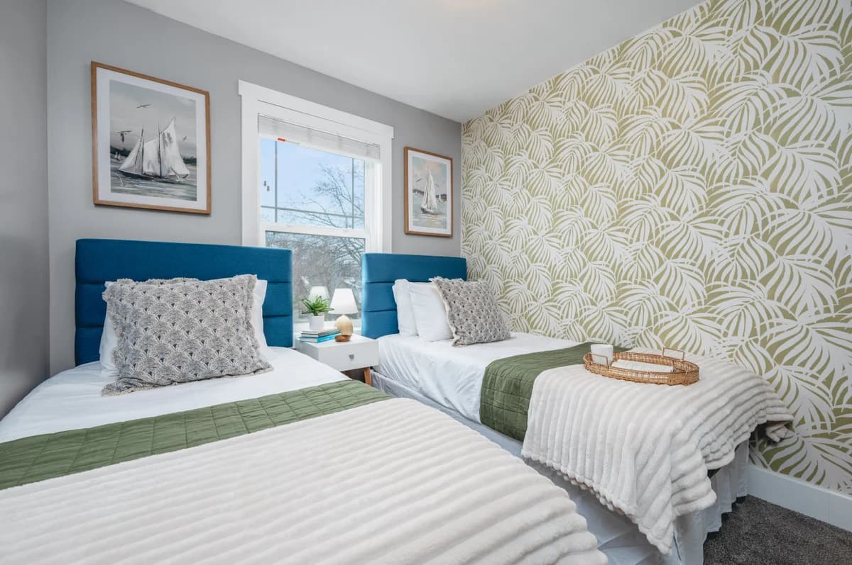 *NEW* The Marina 3BD Townhome Downtown Beaches Wineries photo 10