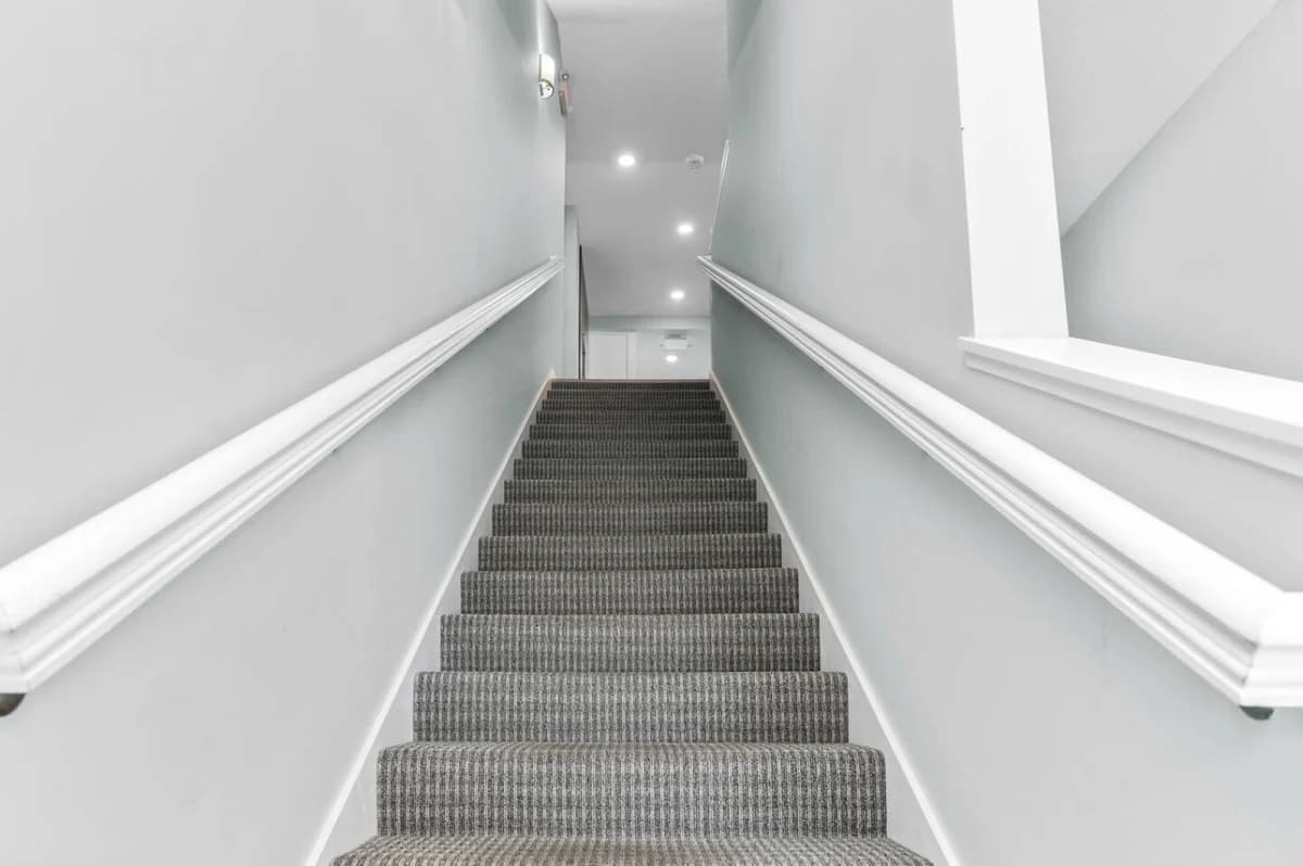 Private Hot Tub The Roost 16 |2BR |Patio |Downtown photo 16