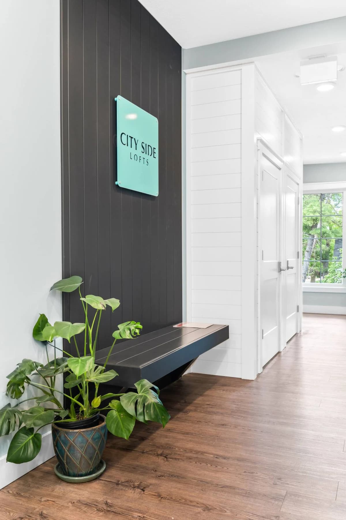 Private Hot Tub The Roost 16 |2BR |Patio |Downtown photo 17