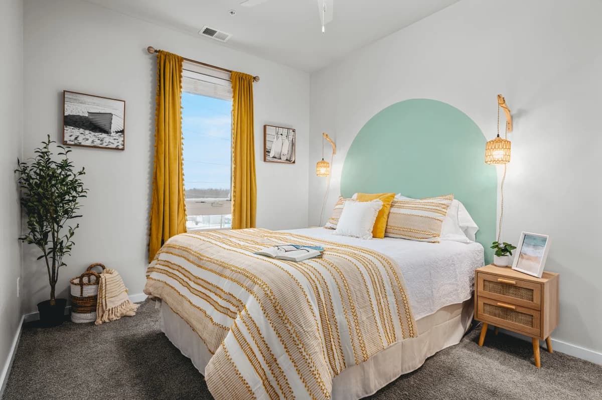 Shoreline: 2BR Condo Near Downtown, The Bay and Wineries photo 2