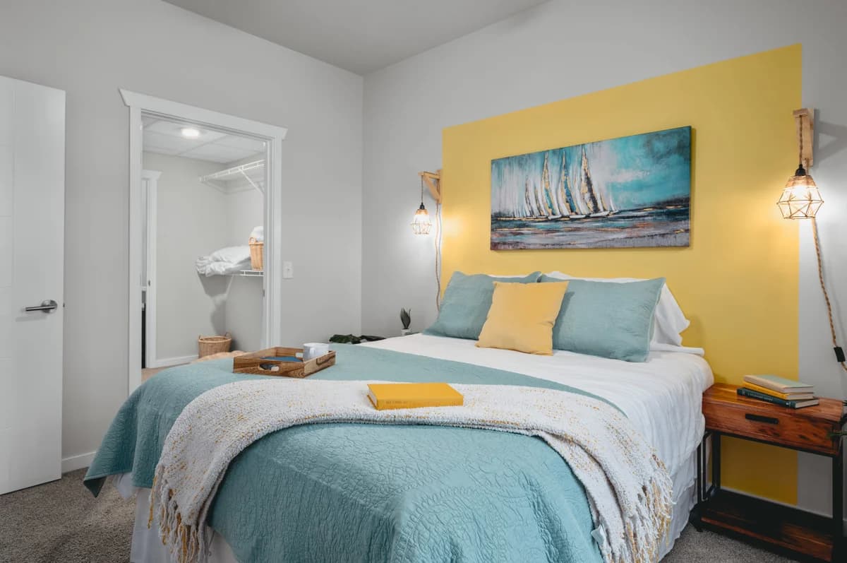 Shoreline: 2BR Condo Near Downtown, The Bay and Wineries photo 15