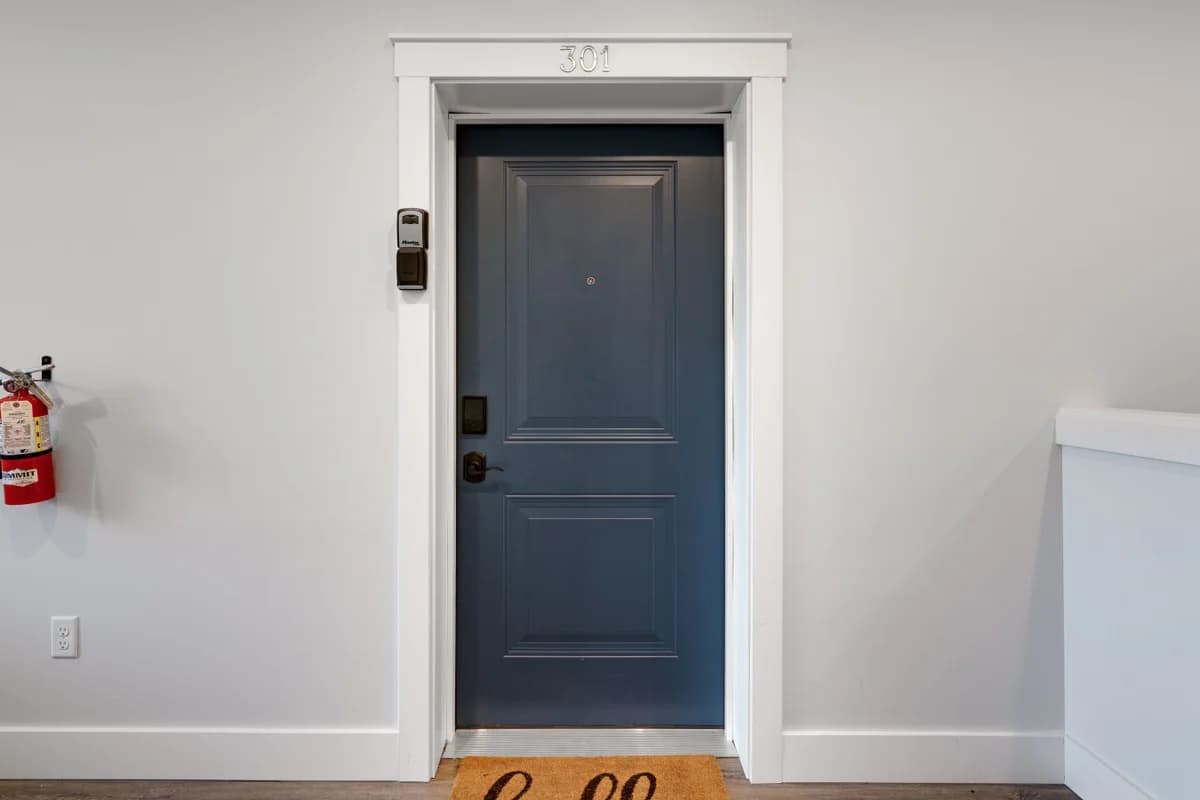 Stone & Flora 2BR Condo Near Downtown and Bay photo 45