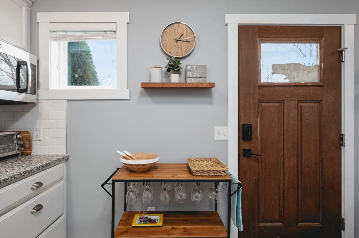 Studio TC Close to Downtown Beaches and Wineries photo 22
