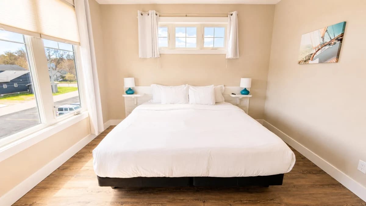 The Ember 13 | 2BR | Rooftop Patio | Downtown photo 13