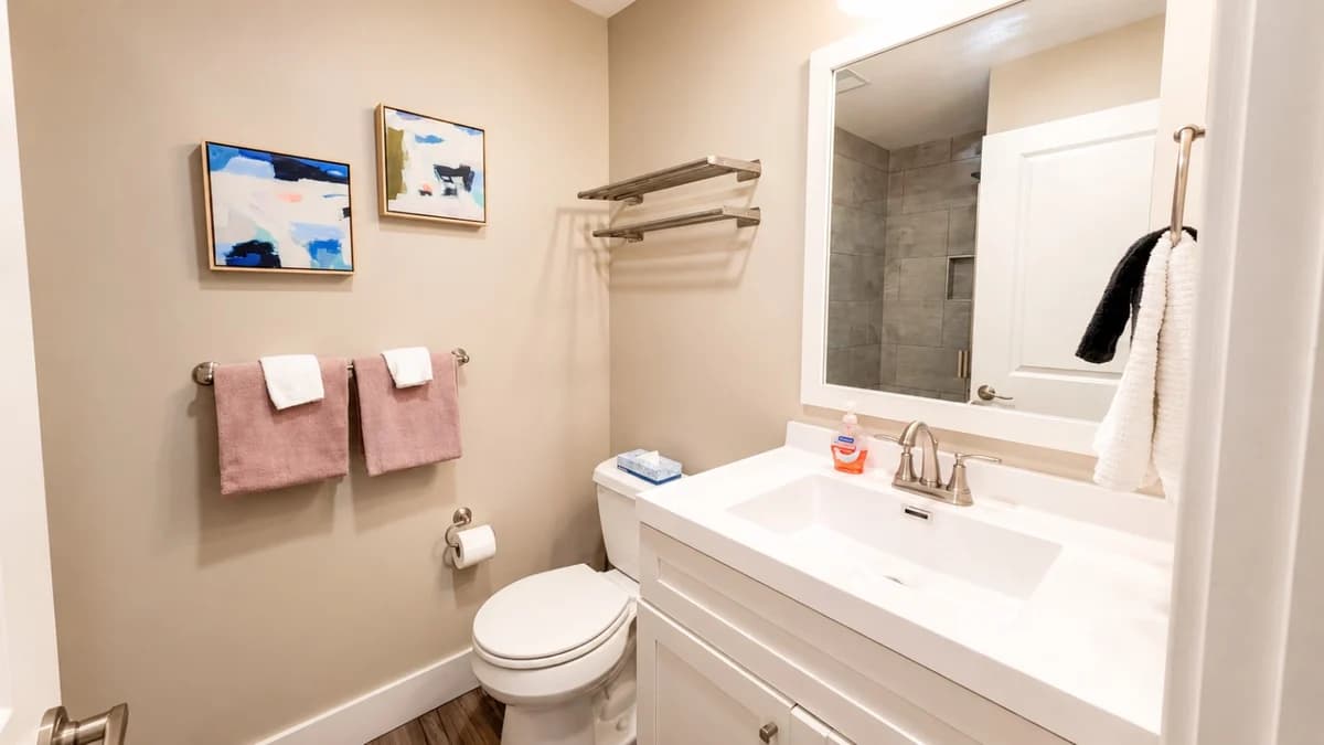 The Ember 13 | 2BR | Rooftop Patio | Downtown photo 16