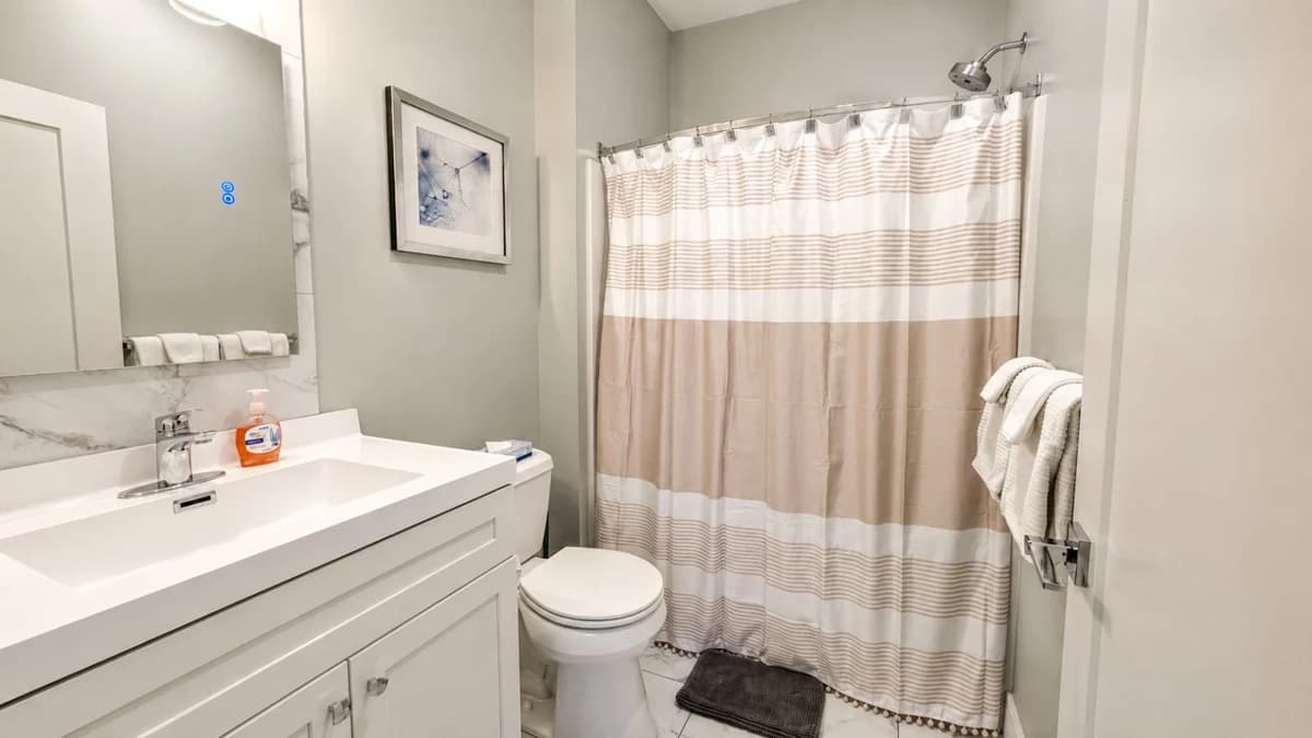 The Grove 11 | 2BR | Rooftop Patio |Downtown photo 12