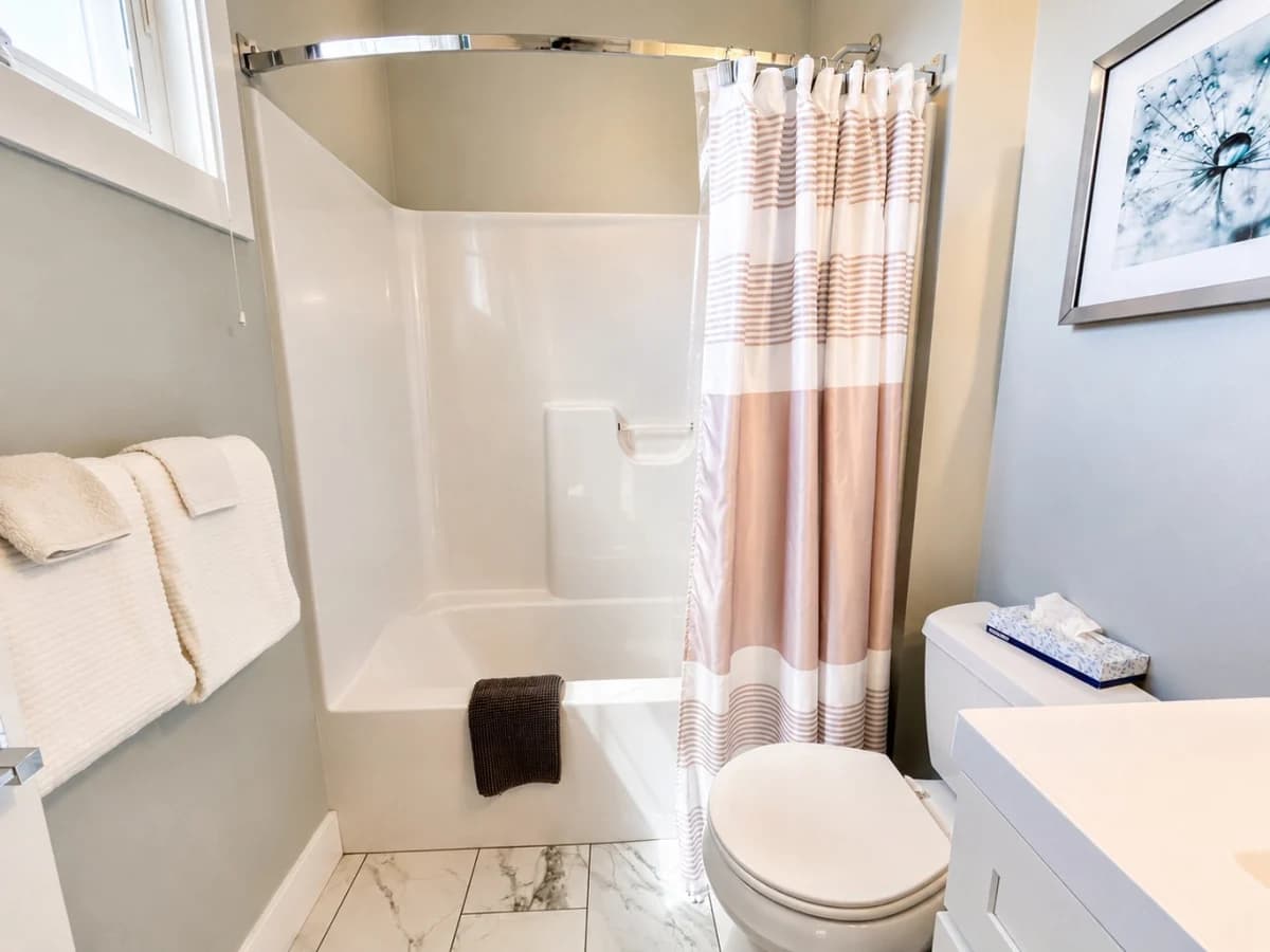 The Haven 10 | 2BR | Rooftop Patio |Downtown photo 14