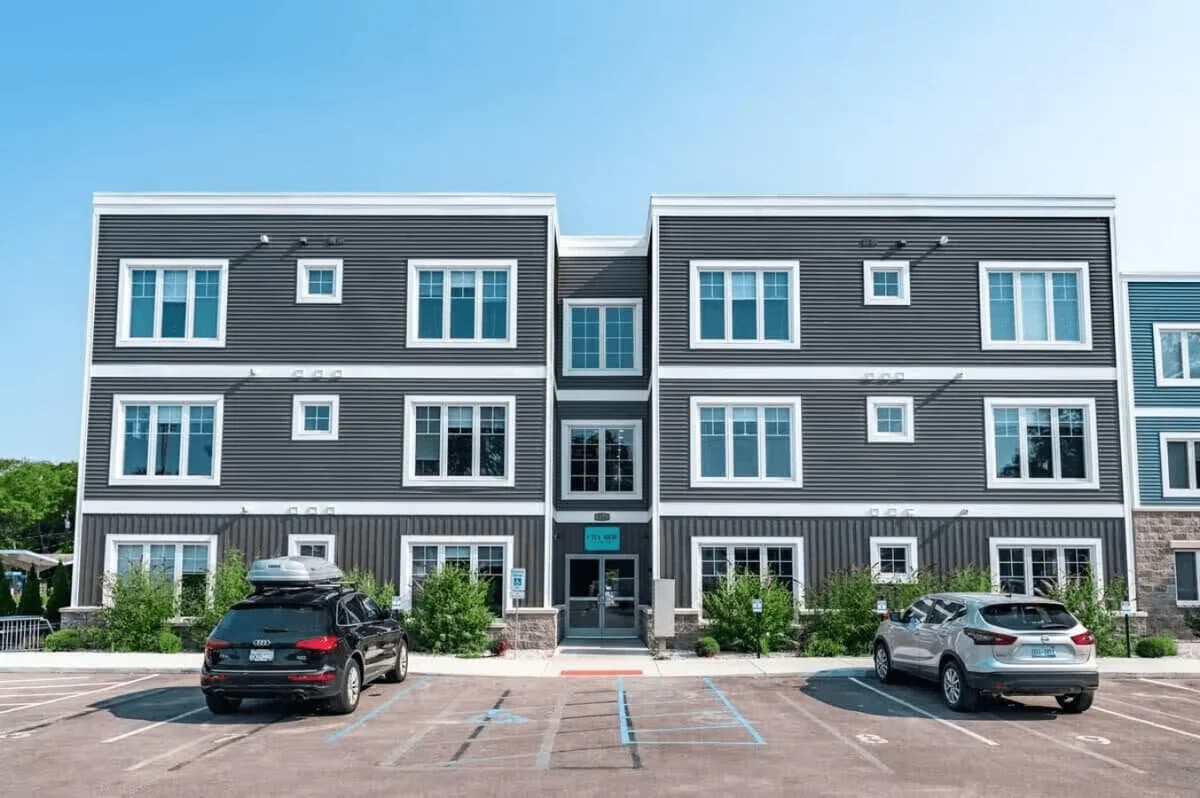 The Ledge 9 | 2BR | Rooftop Patio |Downtown photo 17