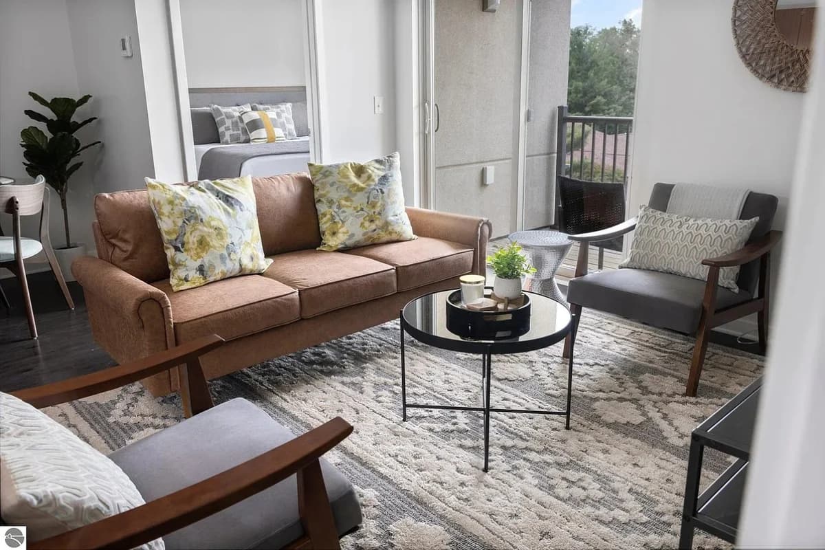 Trailside Retreat 405 | 2BR Condo | Balcony | Near Downtown & TART Trail photo 6