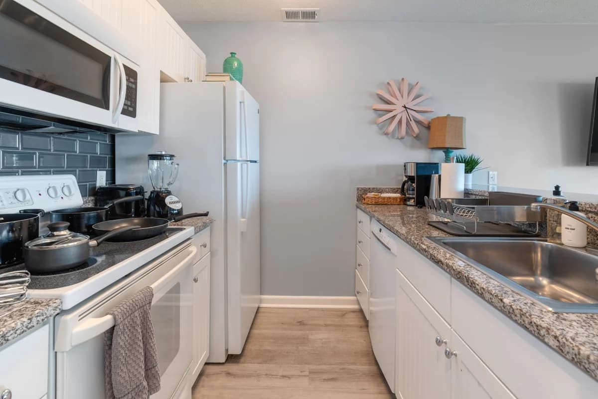 Waterfront Haven 215|Balcony|Direct Beach Access|Near Downtown photo 32